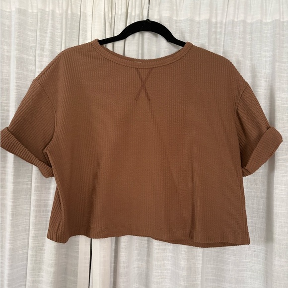 Francesca’s Ribbed Crop Top - Picture 3 of 6